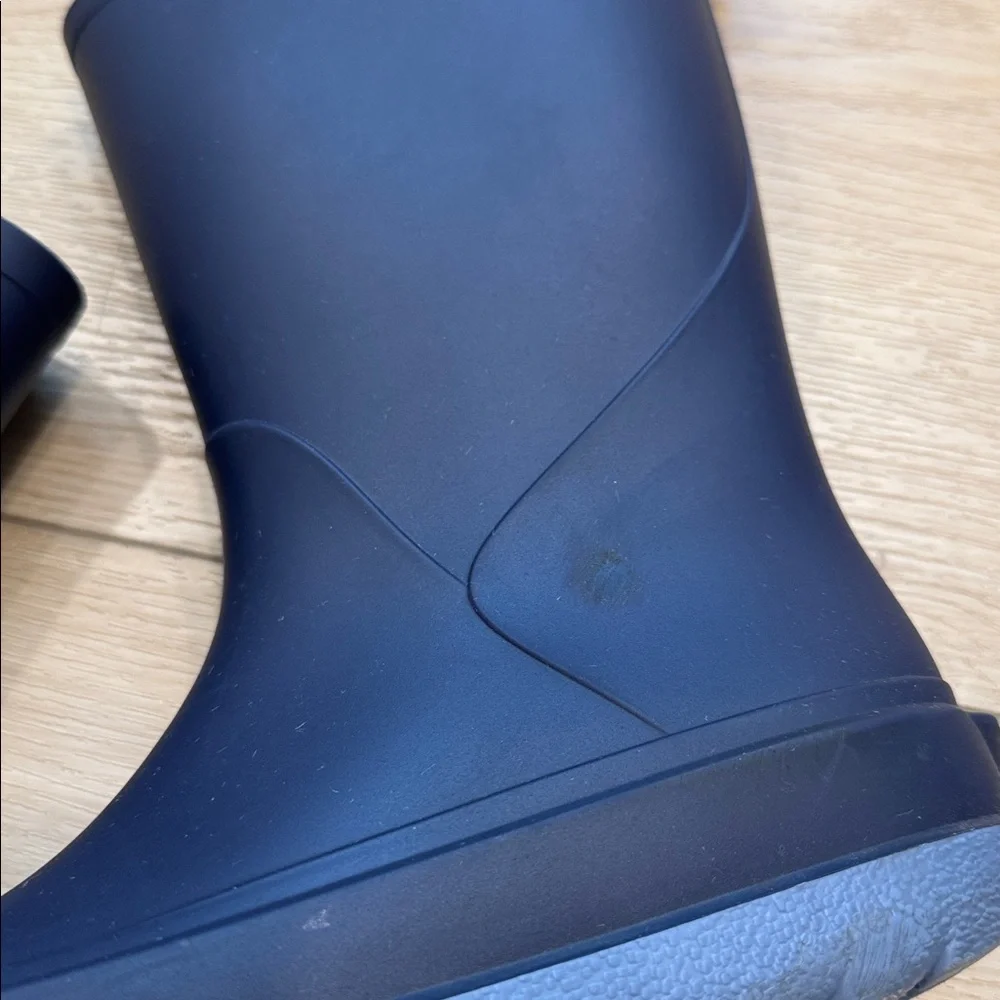 Boys Cat & Jack Rain boots. Used. Size 2Y. Color Blue. - Picture 4 of 10